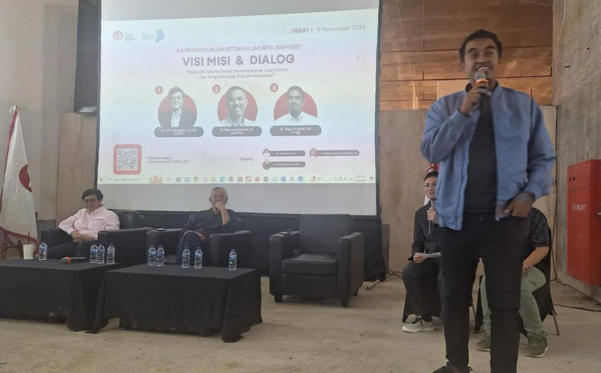 Penyampaian Visi dan Misi kandidat Ketua IAI Jakarta Teguh Aryanto